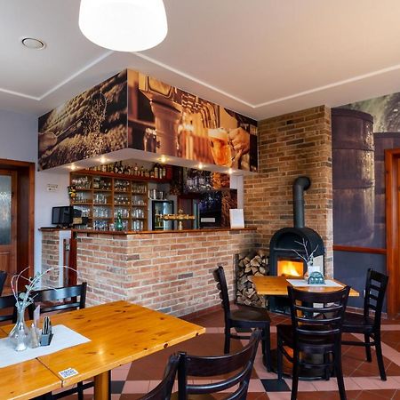 Hotel U Berounky Srbsko Kültér fotó