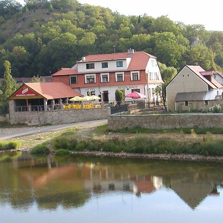 Hotel U Berounky Srbsko Kültér fotó