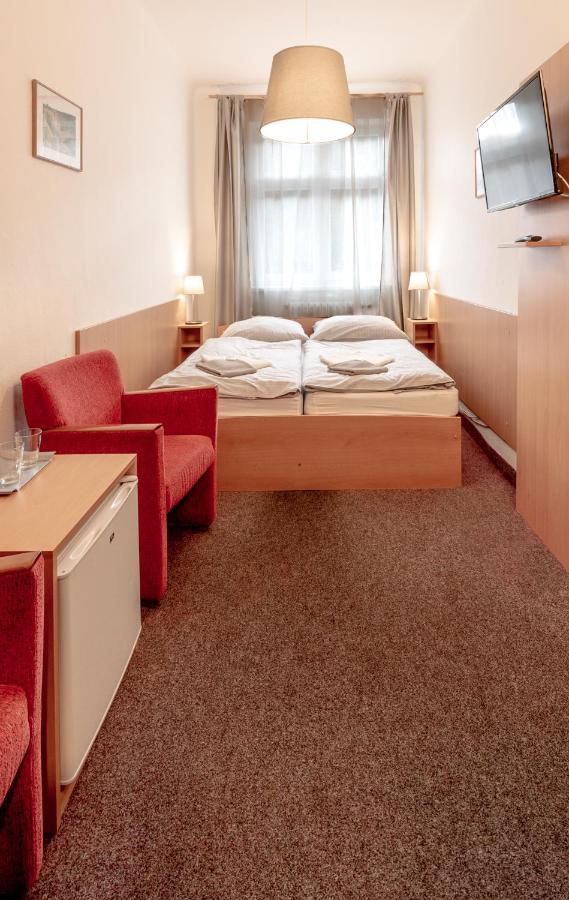 Hotel U Berounky Srbsko Kültér fotó