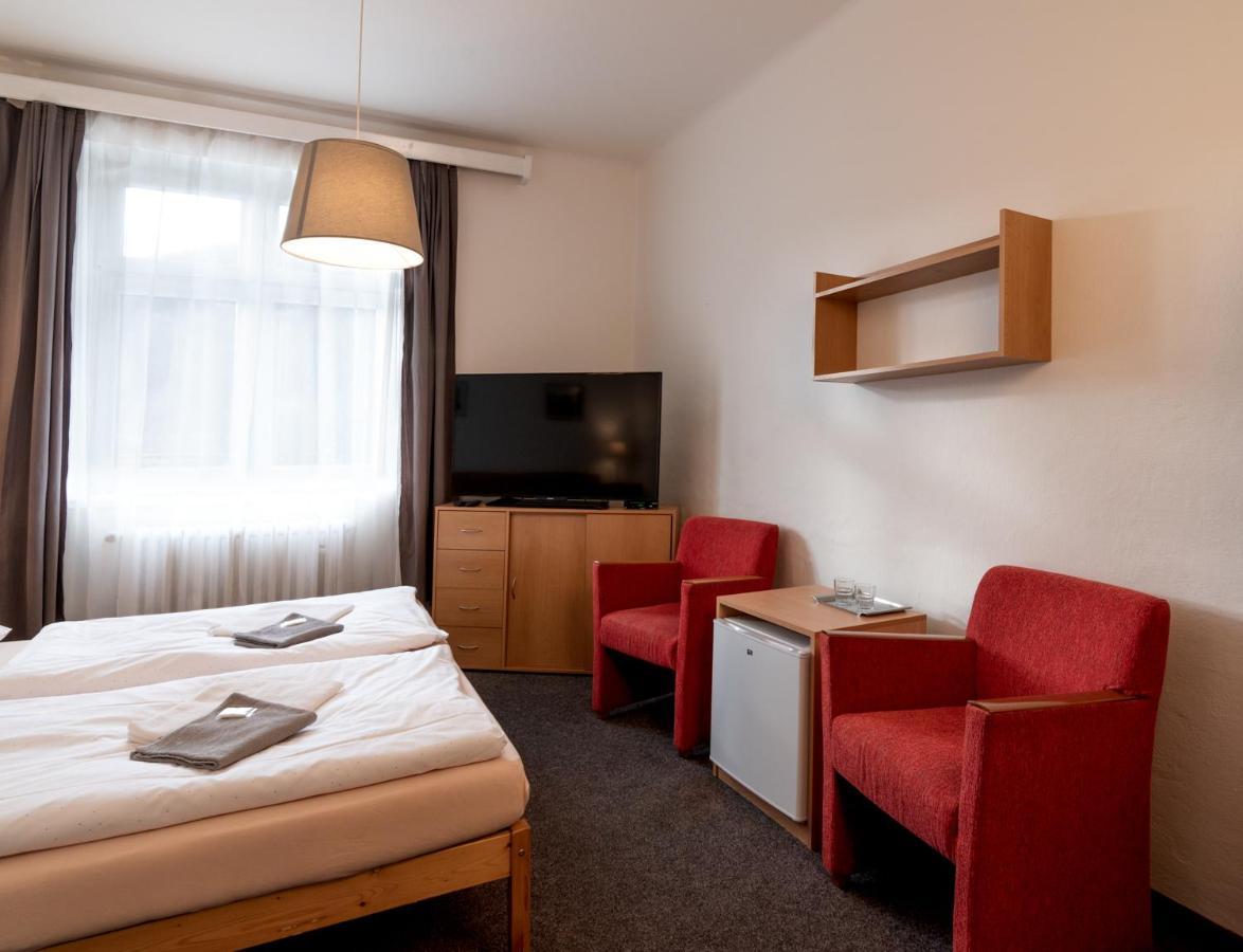 Hotel U Berounky Srbsko Kültér fotó
