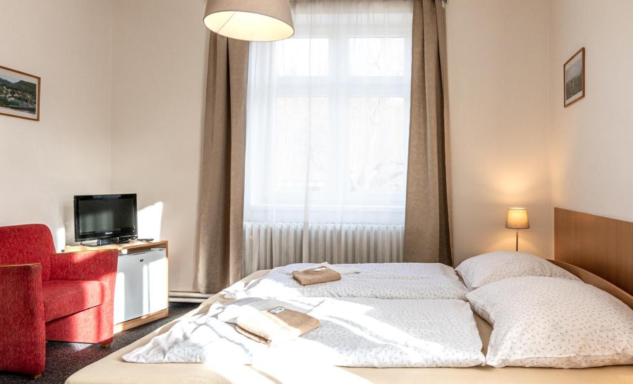 Hotel U Berounky Srbsko Kültér fotó