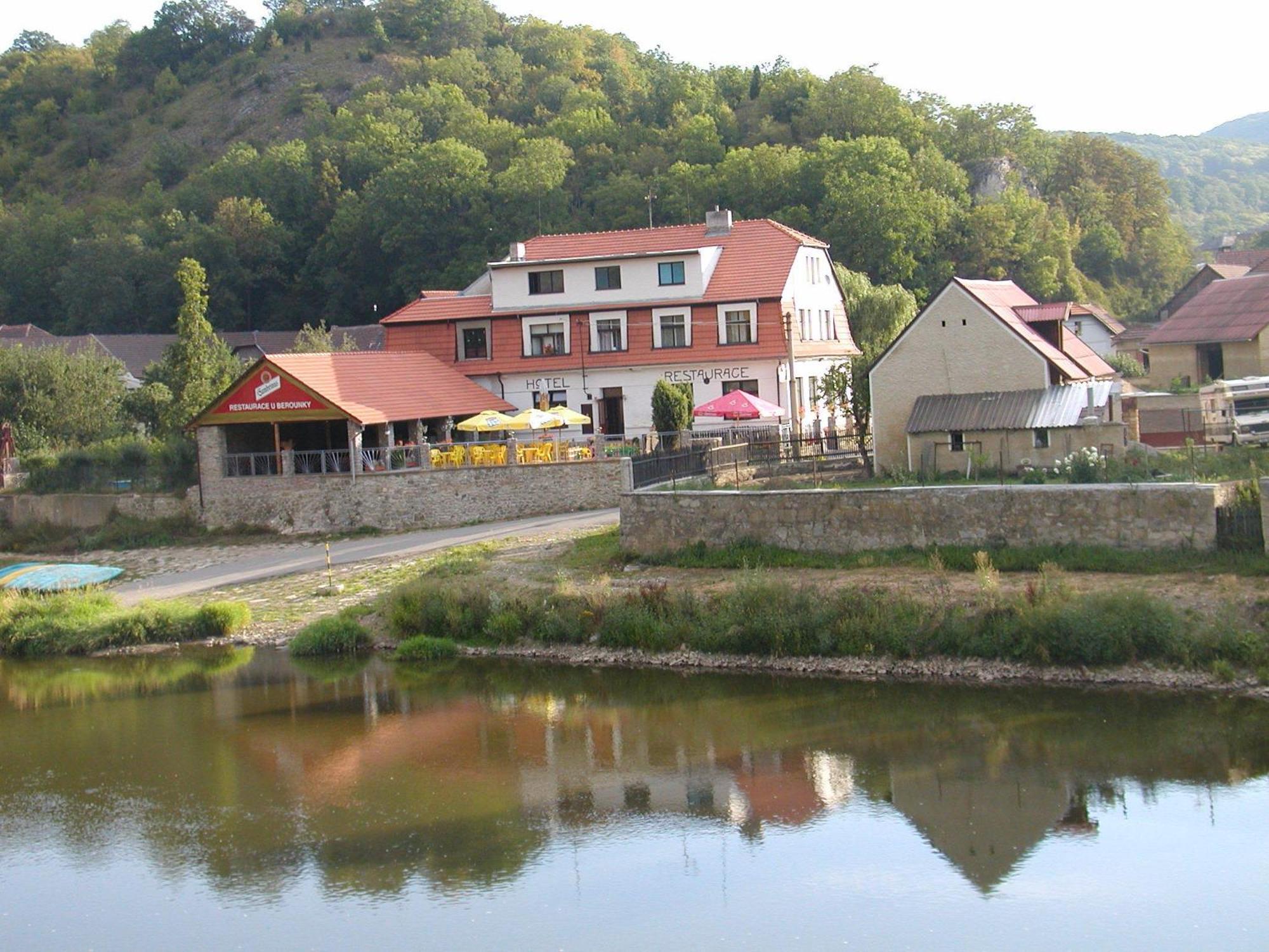 Hotel U Berounky Srbsko Kültér fotó