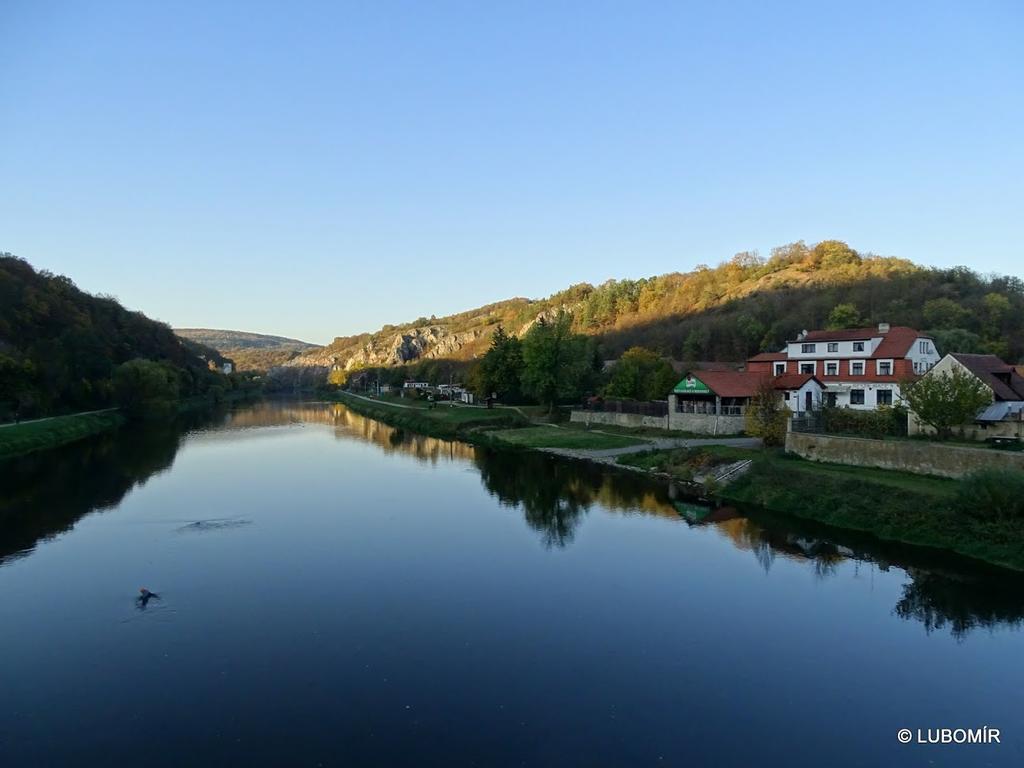 Hotel U Berounky Srbsko Kültér fotó